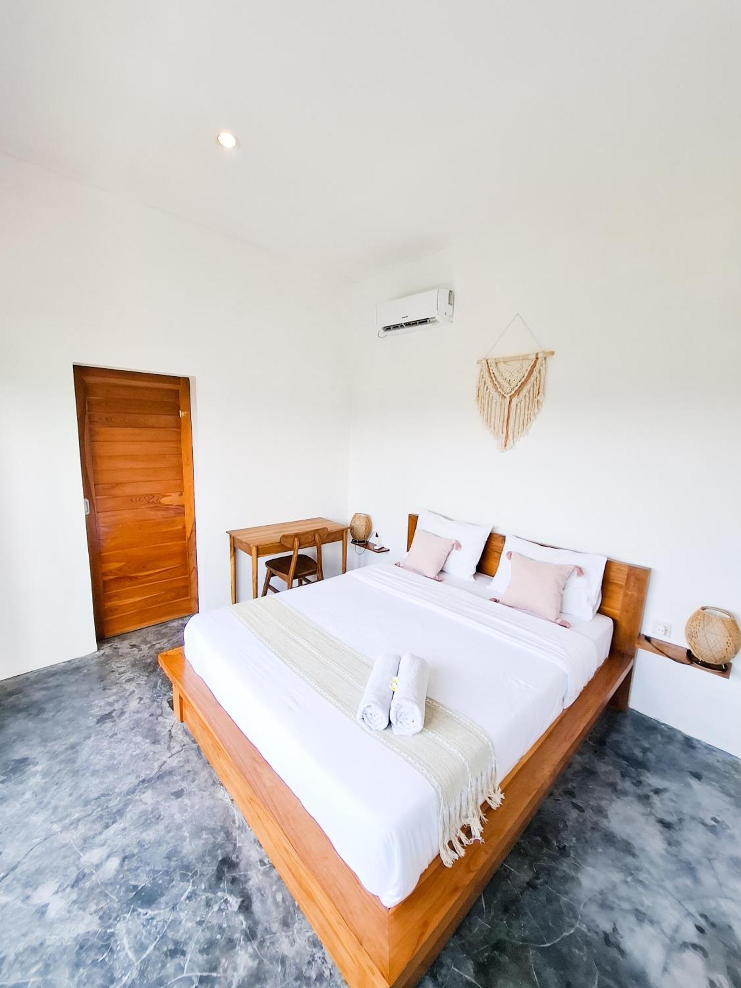 Turtle House Surf & Stay Airsatang エクステリア 写真